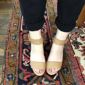 Steve Madden Wedge Sandal - Tan Size 6